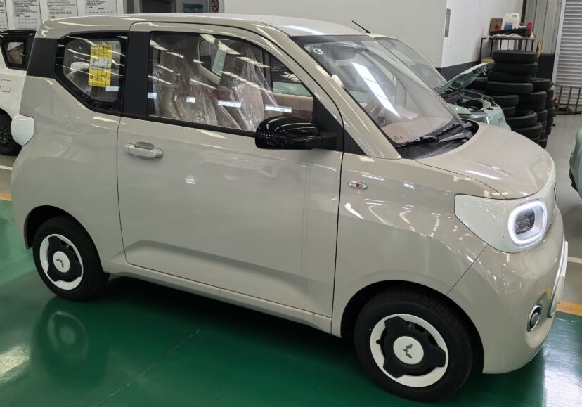 Wuling Hongguang Mini EV Macaron 4 Sitzer, Tempo 90 km/h