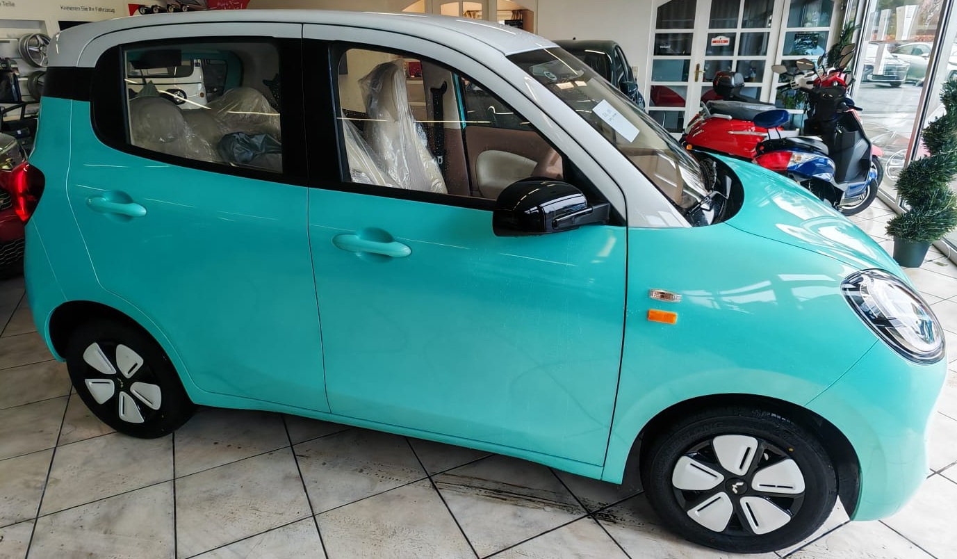 Wuling Hongguang Mini EV, 4 Türer, Tempo 90 km/h – Bild 4