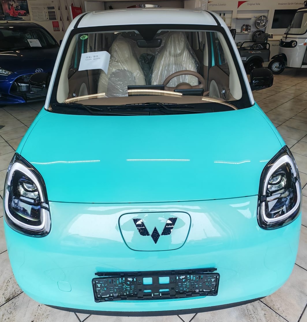 Wuling Hongguang Mini EV, 4 Türer, Tempo 90 km/h – Bild 3
