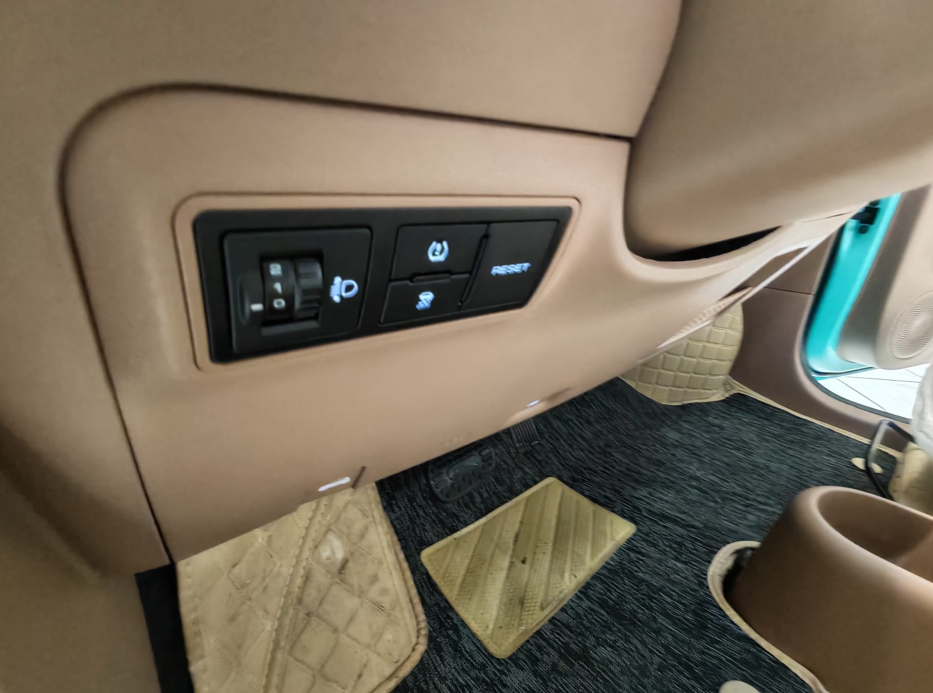 Wuling Hongguang Mini EV, 4 Türer, Tempo 90 km/h – Bild 16