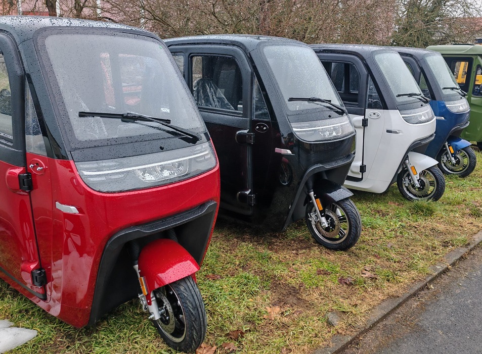 Cargo Runner Schmitt LWM Elektro-Kabinenroller 45 und 25 km/h – Bild 14